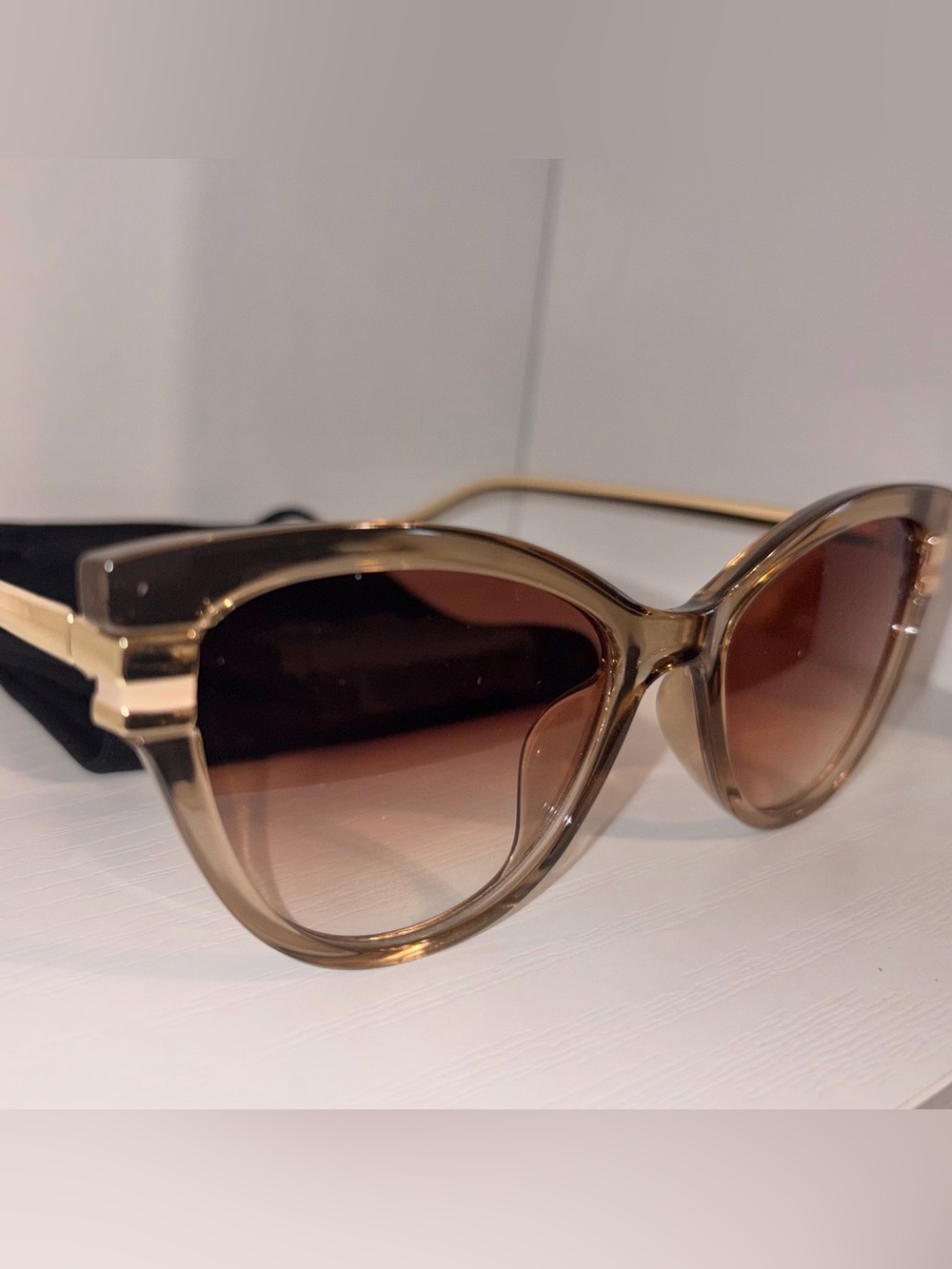 NEW Woman’s Classic Cat-Eye Sunglasses in Amber/Taupe - Women's Accessories